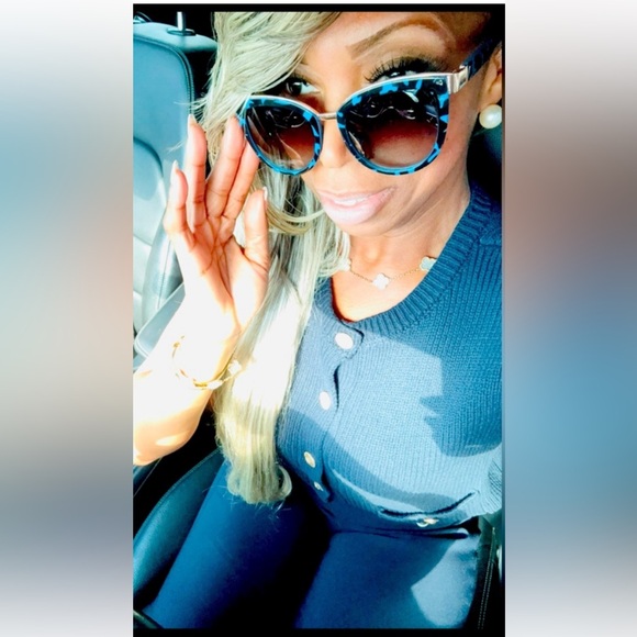 Meet your Posher, Christine - Picture 16 of 16